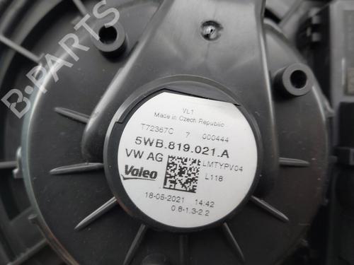 Heater blower motor VW GOLF VIII (CD1, DA1) 1.5 TSI | BP39404357M62 - Image 3