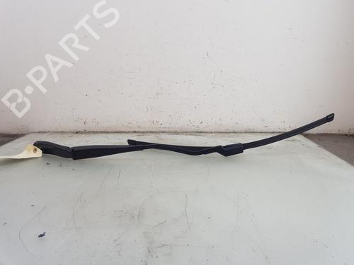 Used Front windshield wiper arm Front windshield wiper arm VOLVO V40 Hatchback (525) T3 (152 hp) 33811949 33811949