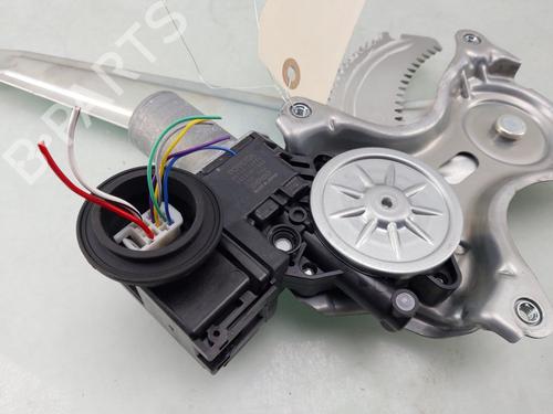 Rudehejsemekanisme venstre bagtil Rudehejsemekanisme venstre bagtil TOYOTA COROLLA Cross (ZVG1_, ZSG1_, MXGH1_, MXGA1_) 1.8 Hybrid (ZVG13) (140 hp) 34540570 34540570