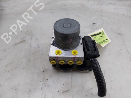Used ABS pump TOYOTA YARIS CROSS (MXP_) 1.5 Hybrid (MXPJ10) (116 hp) 32045142