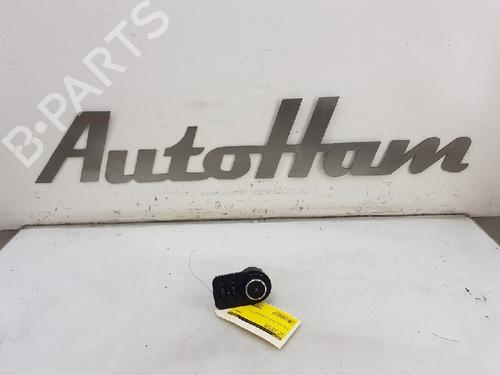 Used Headlight switch Headlight switch OPEL CORSA F (P2JO) 1.2 (68) (75 hp) 12030331 12030331