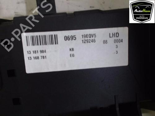 Fuse box OPEL SIGNUM Hatchback (Z03) 2.2 direct (F48) | BP12028669E1 