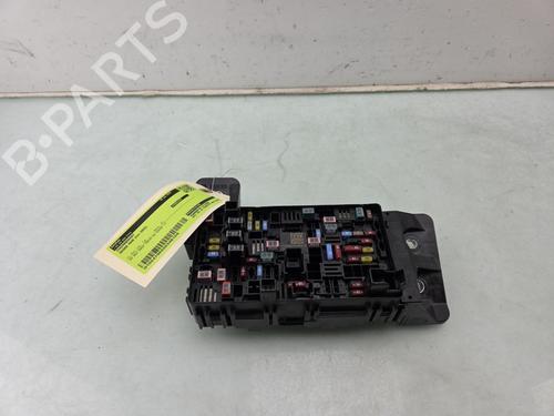 Used Fuse box Fuse box RAM 1500 Crew Cab Pickup (DT) 5.7 (401 hp) 31922727 31922727