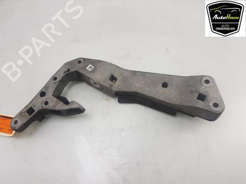Used Gearbox mount BMW 5 (G30, F90) M5 Competition (625 hp) 13102930