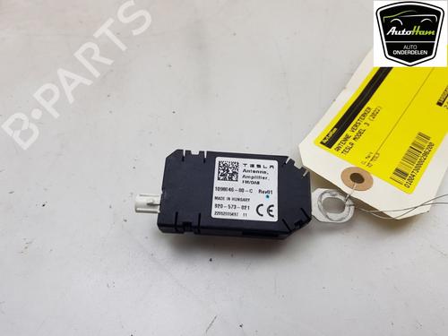 Elektronische module TESLA MODEL 3 (5YJ3) EV AWD (351 hp) 29061921