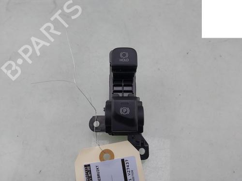 switch-toyota-yaris-cross-mxp_-2020-27499076 main image