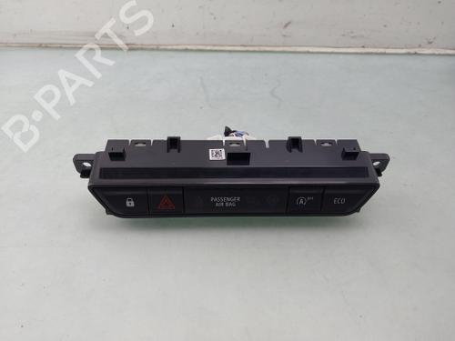 Used Warning switch Warning switch DACIA SANDERO III 1.0 TCe 90 (91 hp) 33617375 33617375