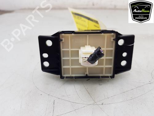 Switch TOYOTA COROLLA Estate (_E21_) 1.8 Hybrid (ZWE211W) | BP17985762I30 