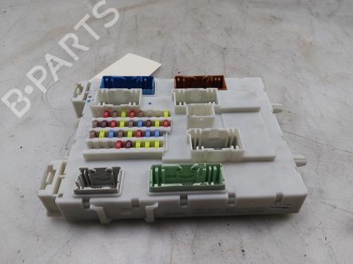 Used Fuse box Fuse box 36883732 36883732