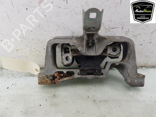 Used Engine mount MERCEDES-BENZ B-CLASS Sports Tourer (W246, W242) B 180 (246.242) (122 hp) 21598378
