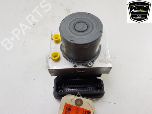 Used ABS pump TOYOTA YARIS (_P21_, _PA1_, _PH1_) 1.5 Hybrid (MXPH11) (92 hp) 12050584
