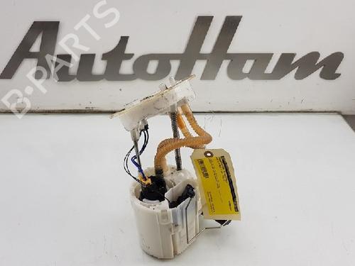 Used Fuel pump BMW 3 Touring (F31) 330 d (258 hp) 12019561