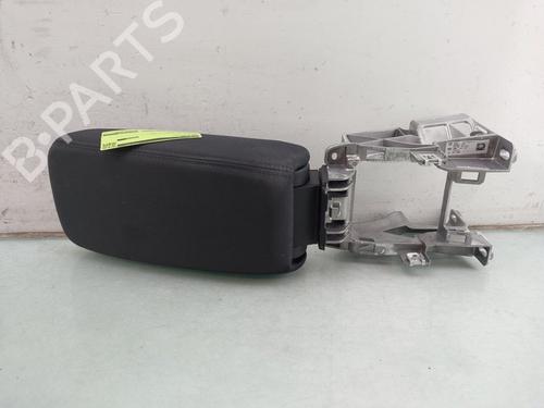 Used Armrest / Center console Armrest / Center console 38061751 38061751