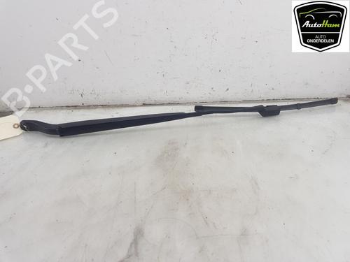 Used Front windshield wiper arm PEUGEOT 208 II (UB_, UP_, UW_, UJ_) e-208 (136 hp) 22333340