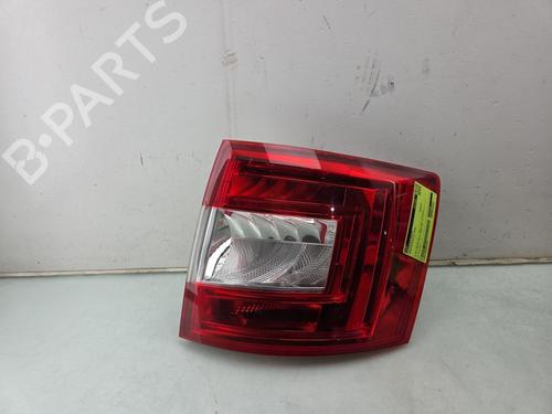Højre baglygte SKODA OCTAVIA III Combi (5E5, 5E6) 1.0 TSI (115 hp) 30633833