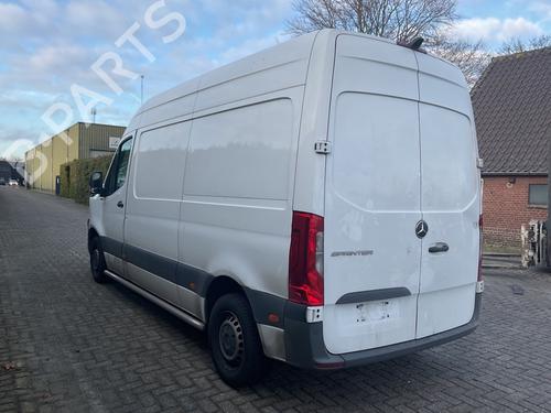 Used Step MERCEDES-BENZ SPRINTER 3,5-t Van (B907, B910) 314 CDI (910.631, 910.633) (143 hp) 32520600