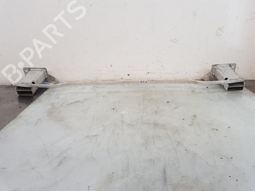 Used Front bumper reinforcement PEUGEOT 3008 II SUV (MC_, MR_, MJ_, M4_) 1.2 THP/ PureTech 130 (MRHNSM, MRHNSU, MRHNSJ, MRHNYW,... (131 hp) 28715968