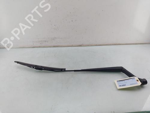 Used Front windshield wiper arm MITSUBISHI MIRAGE / SPACE STAR VI Hatchback (A0_A) 1.2 (71 hp) 28126461