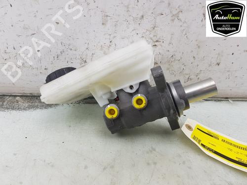 Used Brake master cylinder TESLA MODEL Y (5YJY) EV (299 hp) 28543238
