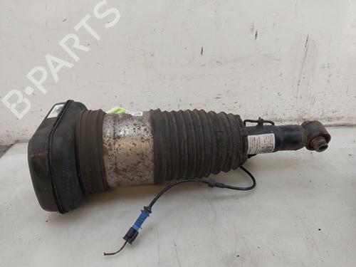 Used Left rear shock absorber Left rear shock absorber BMW X5 (G05, F95) xDrive 45 e Plug-in Hybrid (394 hp) 33956533 33956533