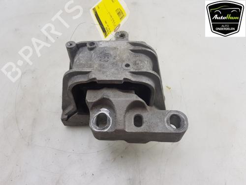 Used Engine mount Engine mount VW GOLF V (1K1) 2.0 GTI (230 hp) 13657753 13657753