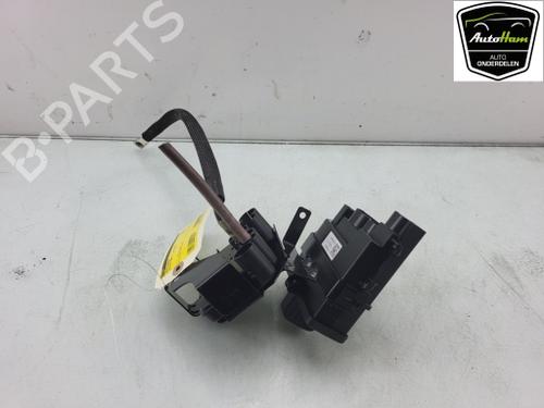 fuse-box-vw-multivan-t7-stm-stn-14-ehybrid-7t0937517a-2021-13650422 main image