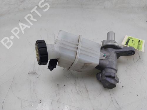 Used Brake master cylinder RENAULT ARKANA I (LCM_, LDN_) 1.6 E-TECH 145 (LDMU) (143 hp) 32319821