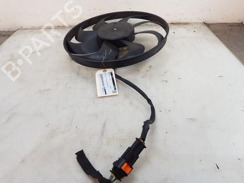 Used Radiator fan PEUGEOT 3008 II SUV (MC_, MR_, MJ_, M4_) 1.2 THP/ PureTech 130 (MRHNSM, MRHNSU, MRHNSJ, MRHNYW,... (131 hp) 28715972
