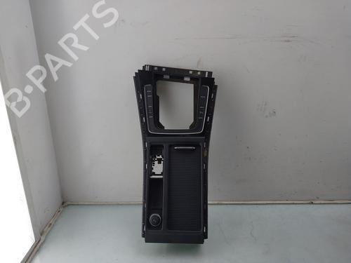 Used Middle console VW GOLF VII (5G1, BQ1, BE1, BE2) 1.4 GTE Hybrid (204 hp) 30388355