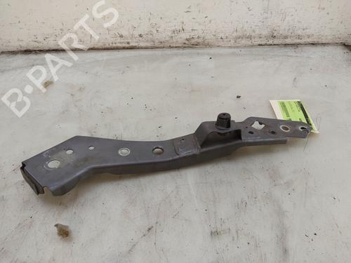 Used Right headlight support Right headlight support 35947530 35947530