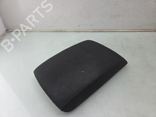 Accoudoir central SKODA OCTAVIA III Combi (5E5, 5E6) 1.0 TSI (115 hp) 31922217