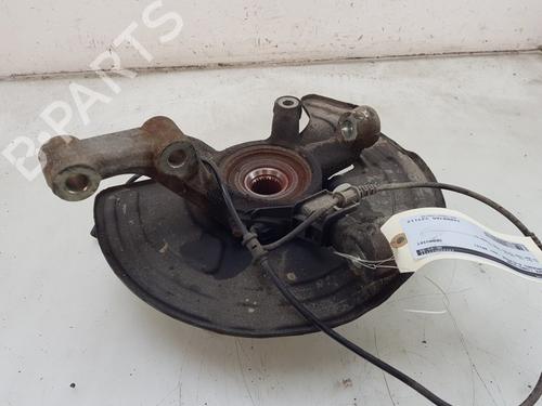 Used Left front steering knuckle MERCEDES-BENZ A-CLASS (W176) A 180 (176.042) (122 hp) 30509820