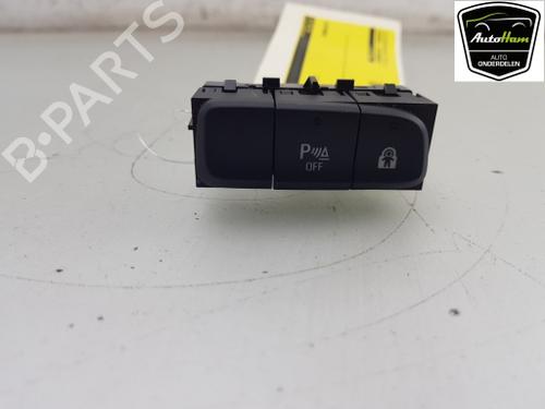 switch-opel-mokka-12-76-yp00032377-2020-18254411 main image