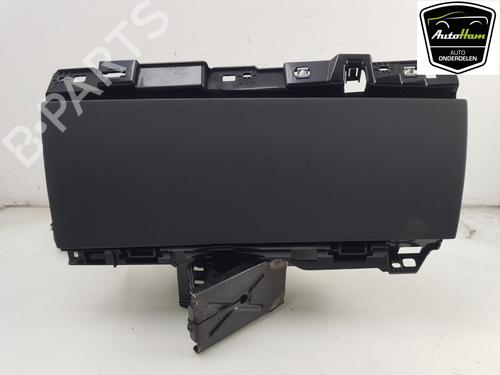 glove-box-tesla-model-s-5yjs-plaid-awd-156304100l-156304100m-2012-22558127 main image