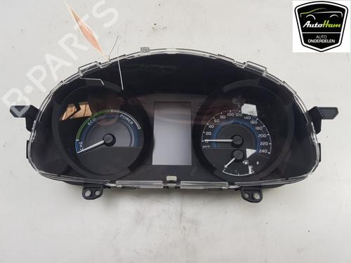 Used Instrument cluster TOYOTA AURIS Estate (_E18_) 1.8 Hybrid (ZWE186_, ZWE186R, ZWE186H) (136 hp) 13105632