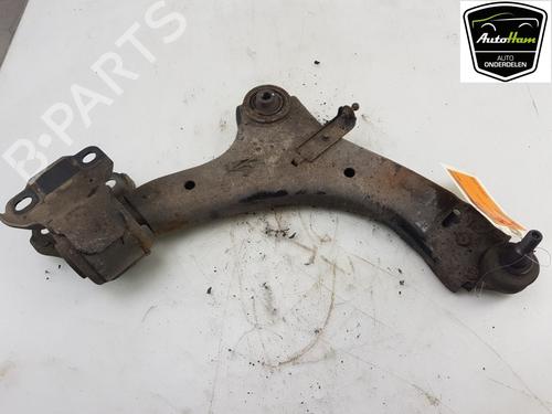 Used Right front suspension arm VOLVO V70 III (135) D5 (205 hp) 13105013