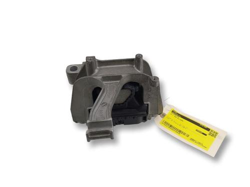Used Engine mount Engine mount VW T-ROC (A11, D11) 1.5 TSI (150 hp) 40526112 40526112