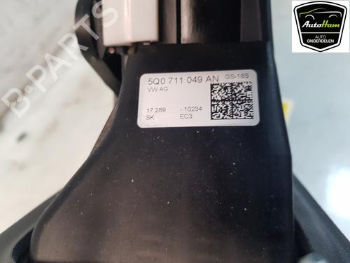 Gear lever SEAT LEON (5F1) 1.5 TSI | BP17792840M90 