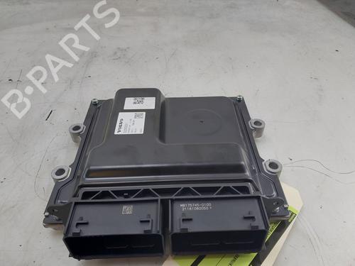 Engine control unit (ECU) VOLVO XC60 II (246) T8 Hybrid AWD | BP30121783M57