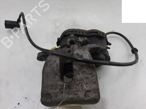 Used Right rear brake caliper MERCEDES-BENZ GLA-CLASS (X156) GLA 180 (156.942) (122 hp) 16186062
