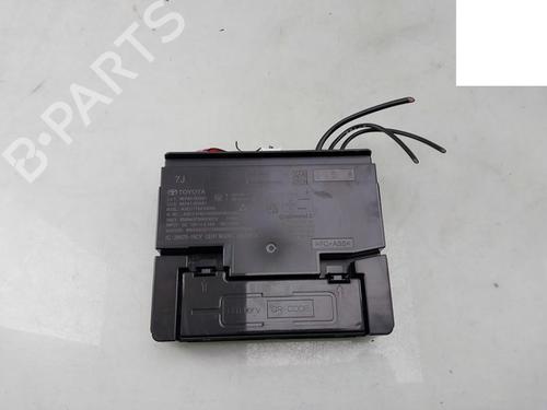 Módulo eletrónico Módulo eletrónico TOYOTA YARIS (_P21_, _PA1_, _PH1_) 1.5 Hybrid (MXPH10, MXPH11) (116 hp) 33956481 33956481