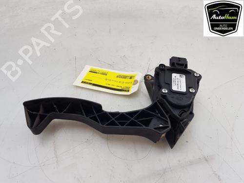 pedal-renault-twingo-iii-bcm_-bca_-10-sce-70-180023357r-a4532900800-2014-18893887 main image