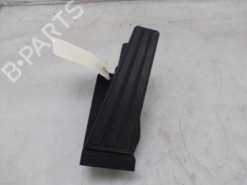 pedal-porsche-taycan-y1a-2019-29274587 main image
