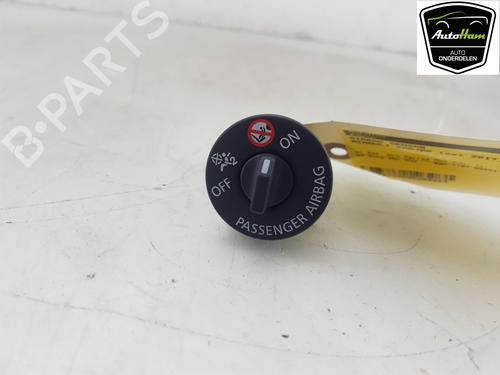 Used Electronic module RENAULT KADJAR (HA_, HL_) 1.2 TCe 130 (HLMR) (130 hp) 19409787