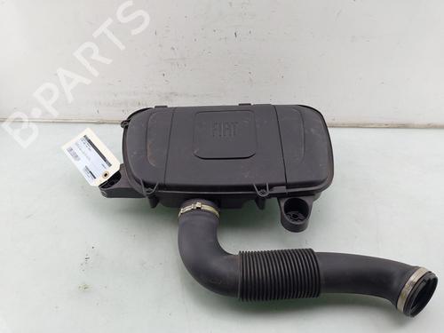 Used Air filter box FIAT 500 (312_) 1.0 Mild Hybrid (312.AYD1B) (69 hp) 28166808