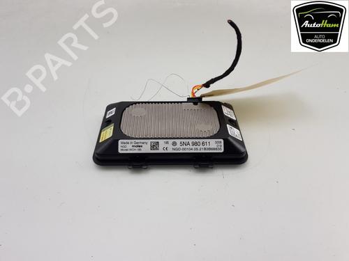 Annen VW GOLF VIII (CD1, DA1) 1.0 TSI (110 hp) 12051596