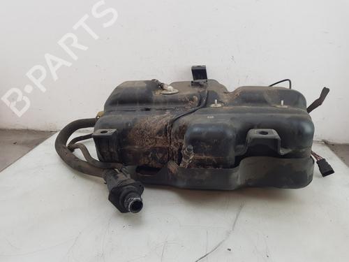 Serbatoio AdBlue RENAULT TRAFIC III Van (FG_) 1.6 dCi 145 (FGMG) (145 hp) 24133358