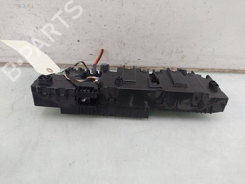 Used Fuse box Fuse box 38168737 38168737
