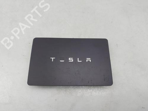 Used Electronic module TESLA MODEL 3 (5YJ3) EV AWD (351 hp) 30315220
