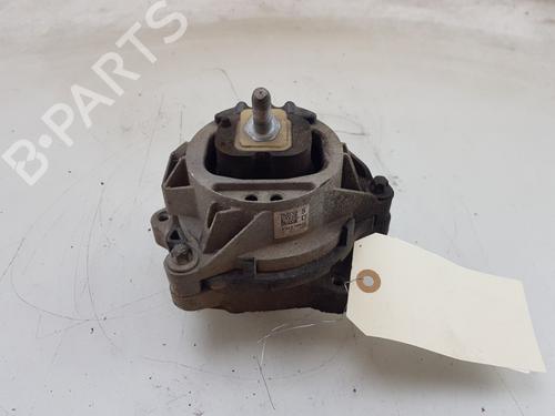 Used Engine mount BMW 1 (F20) 118 i (136 hp) 24227493